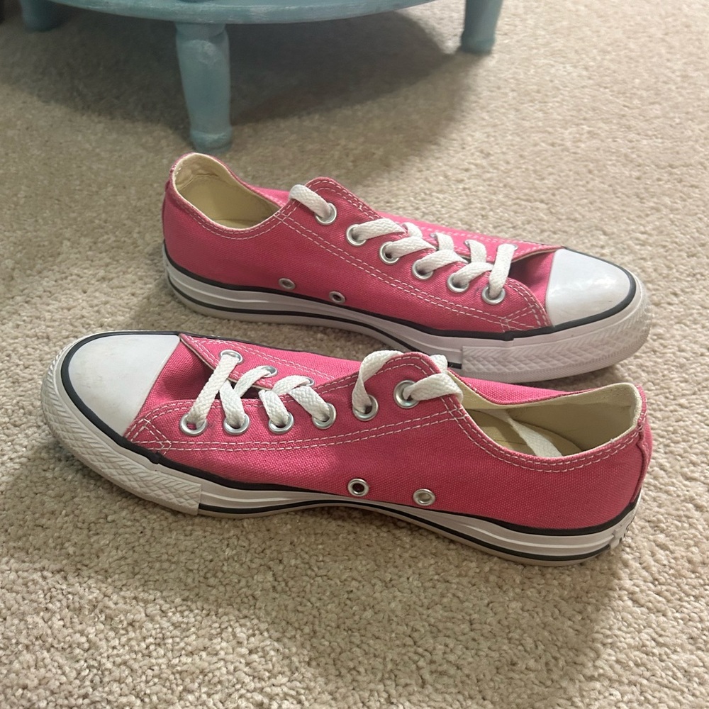 Converse Chuck Taylor All Star Low Top Sneakers Bright Hot Pink Size 7